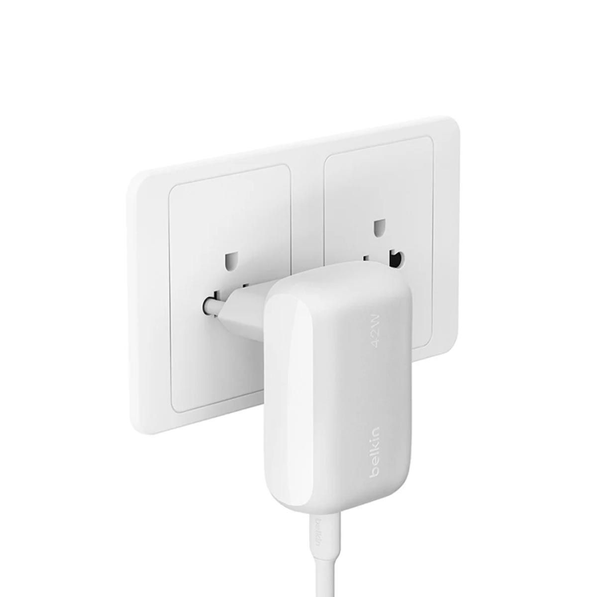 Belkin Adapter  Dual Wall Charger 42W  ( ขากลม )