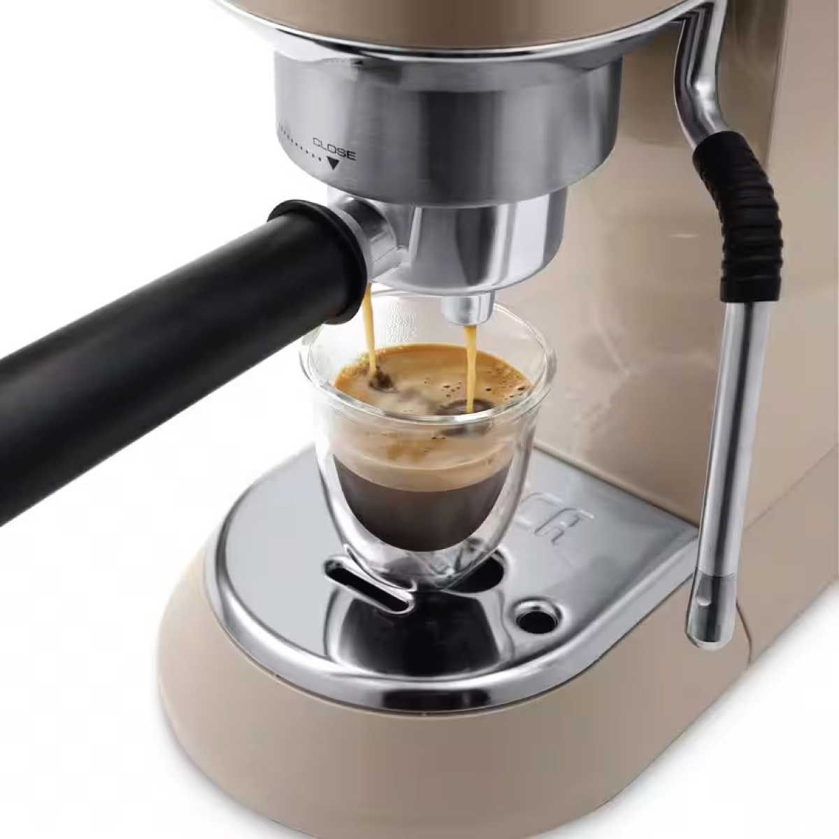 DELONGHI เครื่องชงกาแฟเอสเปรชโซ่ แรงดัน15บาร์ รุ่น EC-885BG สีเบจ