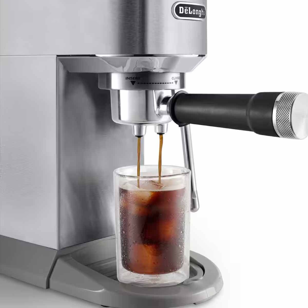 DELONGHI เครื่องชงกาแฟเอสเปรชโซ่ แรงดัน 15 บาร์ รุ่น EC890M