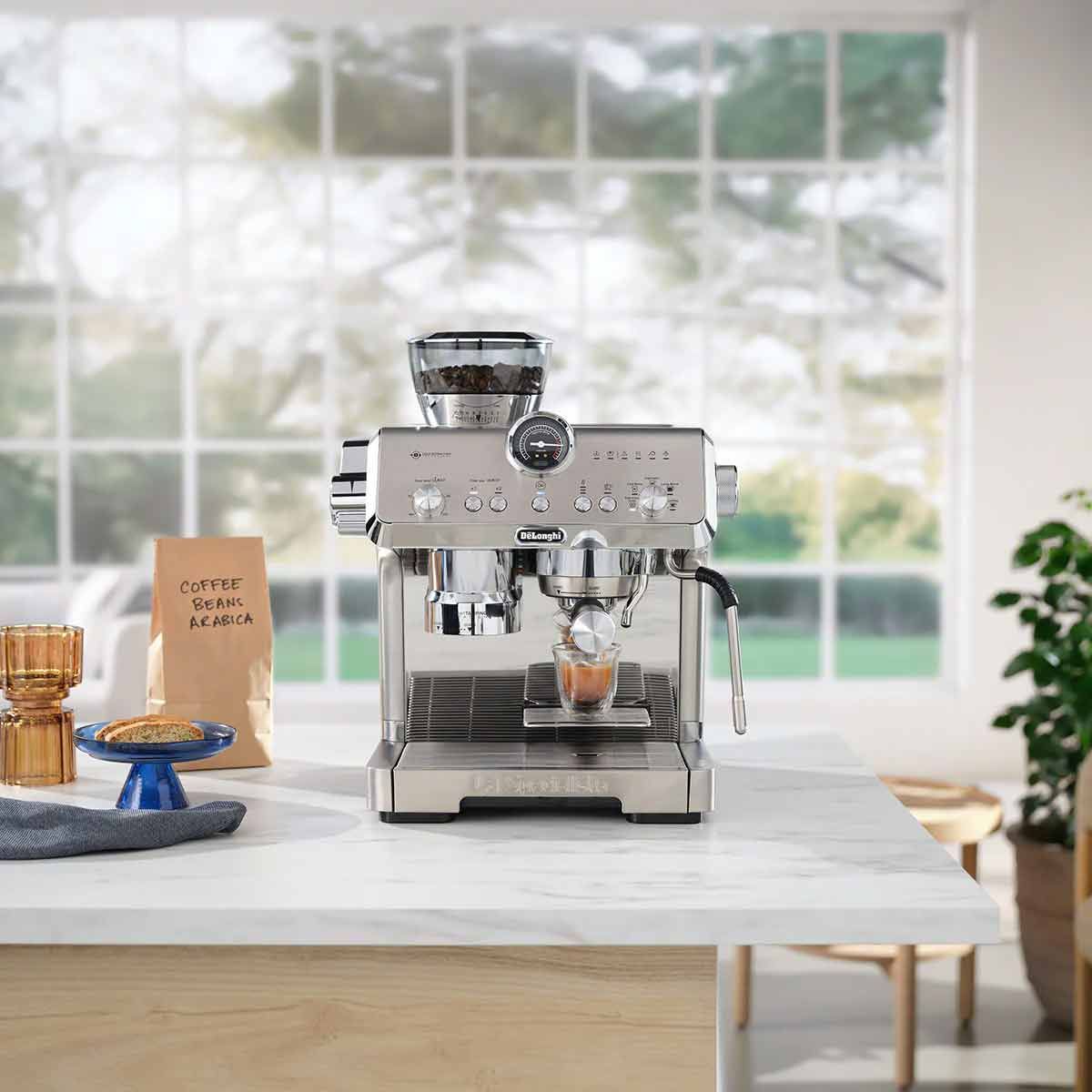 DELONGHI เครื่องชงกาแฟเอสเพรสโซ่ รุ่น EC9555.M