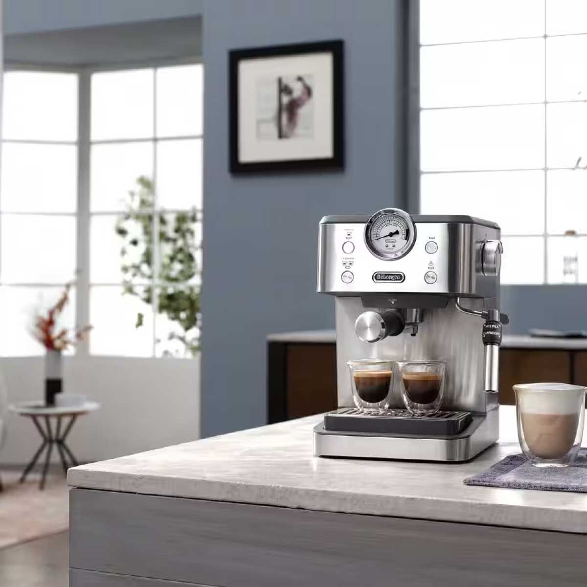 DELONGHI เครื่องชงกาแฟเอสเปรชโช่ 15บาร์ รุ่น EM450