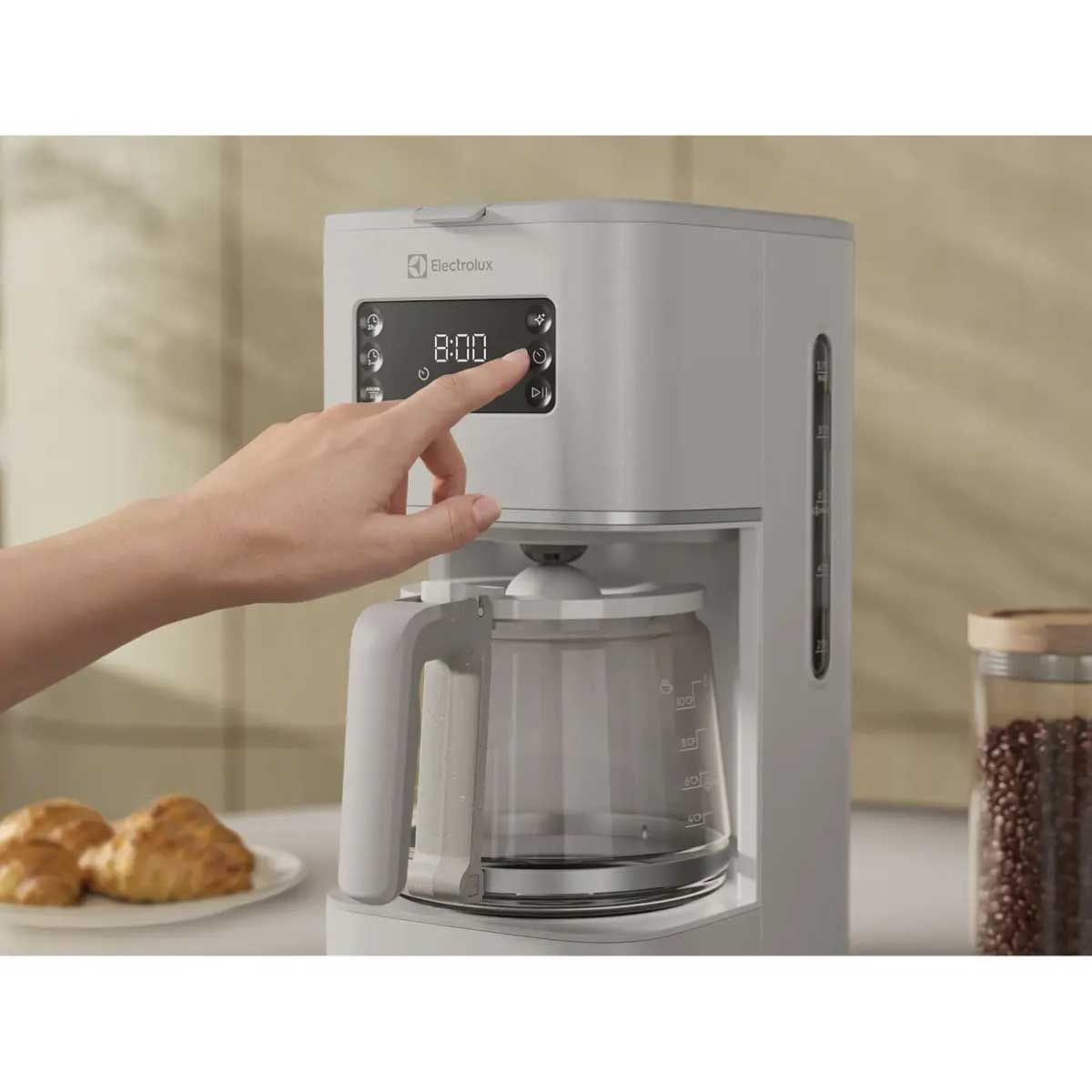 ELECTROLUX เครื่องชงกาแฟน้ำผ่าน1000W สีขาว E5CM1-700W