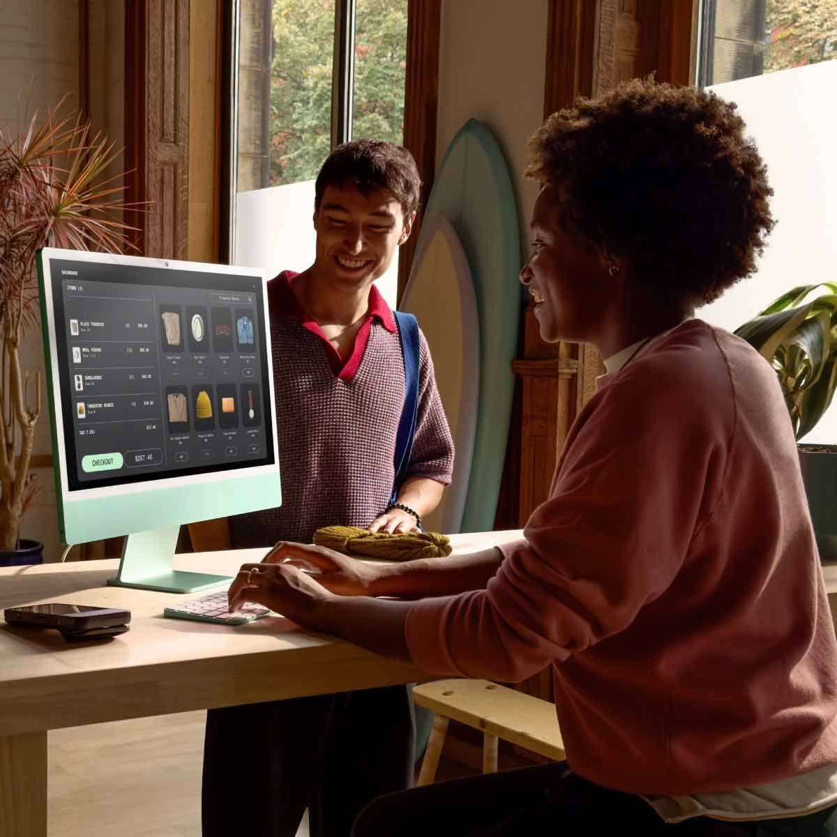 APPLE iMac (รุ่น 24 นิ้ว)  with Retina 4.5K display/8C CPU/8C GPU/16GB/256GB Silver (2024)