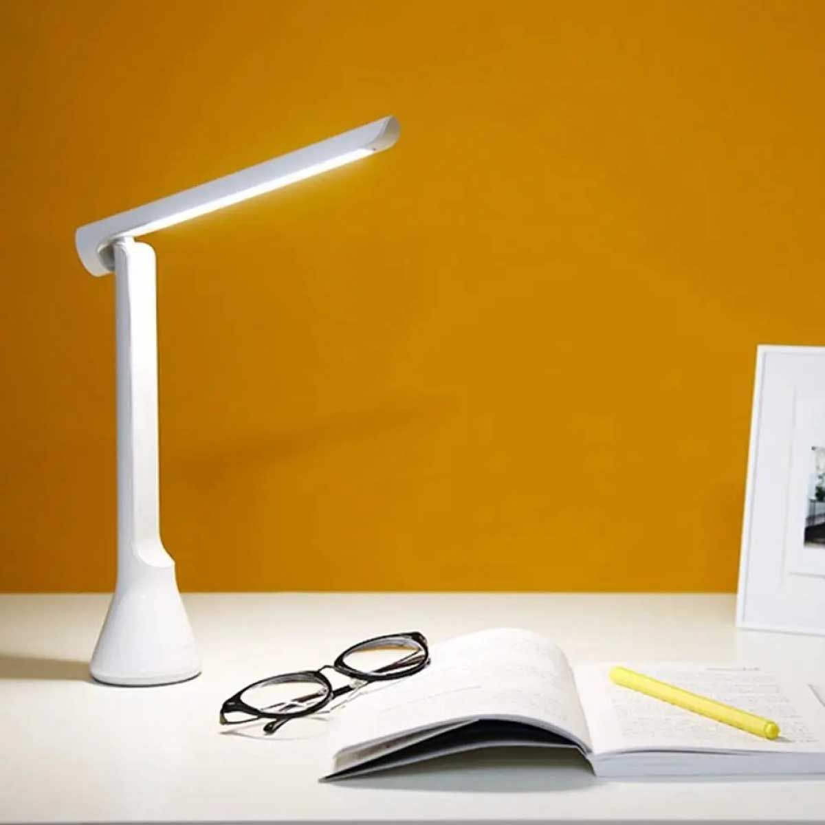 YEELIGHT Z1 Chargeable Folding Table Lamp โคมไฟตั้งโต๊ะ