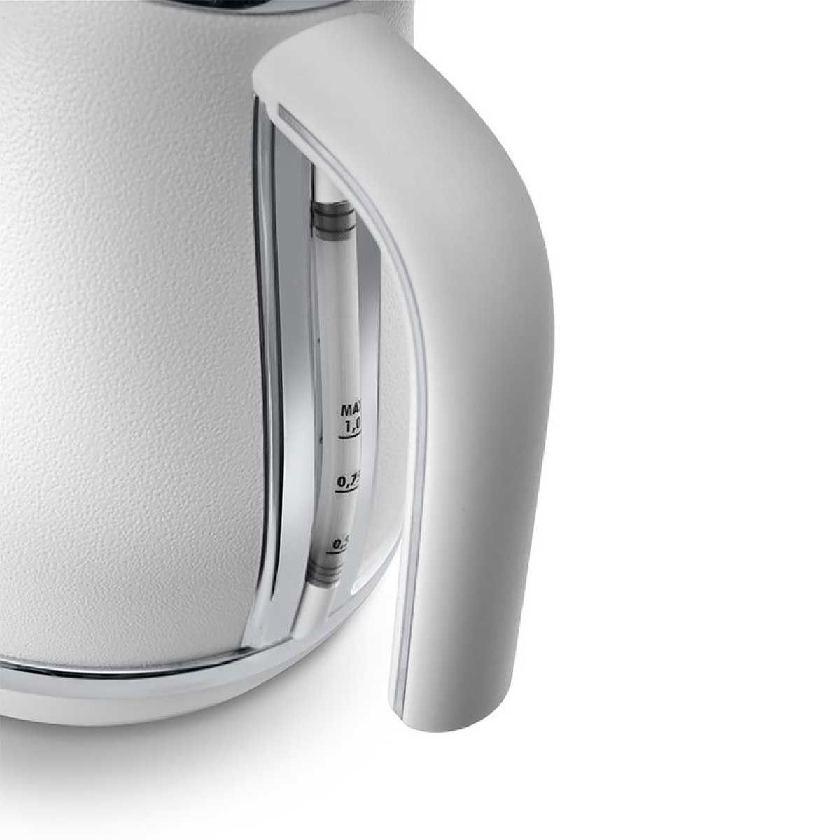DELONGHI กาต้มน้ำไฟฟ้า1.7ลิตร สไตล์วินเทจ สีขาว รุ่น KBOE2030W