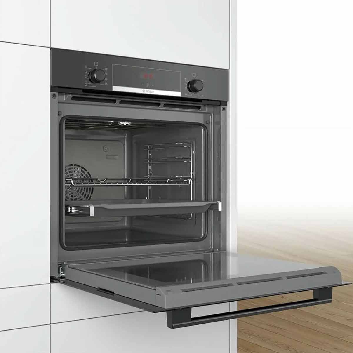 BOSCH เตาอบฝังดิจิตอล 71 ลิตร 7 โปรแกรม รุ่น HBA534EB0K