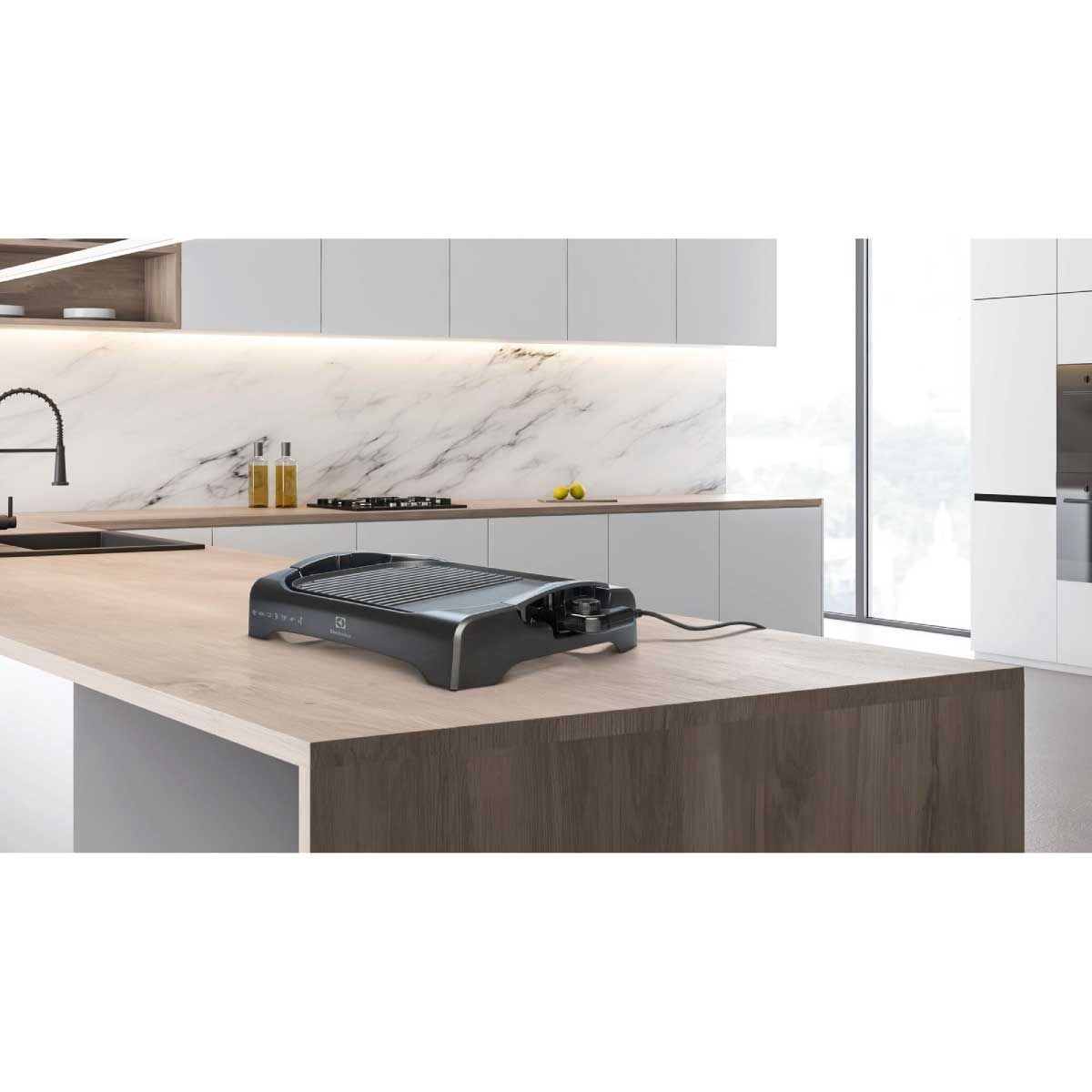 ELECTROLUX เตาย่างไฟฟ้าแบบตั้งโต๊ะ รุ่น ETTG1-40BK