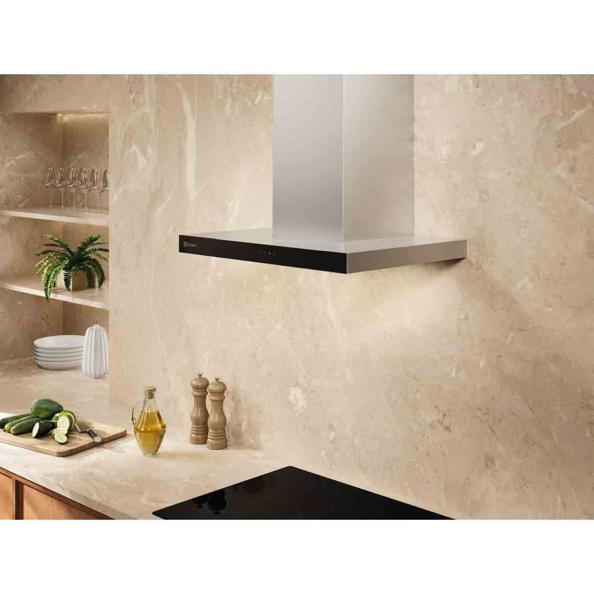 ELECTROLUX เครื่องดูดควันกลางห้อง60CM กำลังดูด1200ลบ.ม/ซม รุ่น ECT6632XB