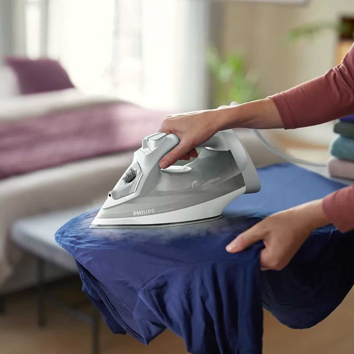PHILIPS เตารีดไอน้ำ 2400วัตต์ รุ่น DST5010/10