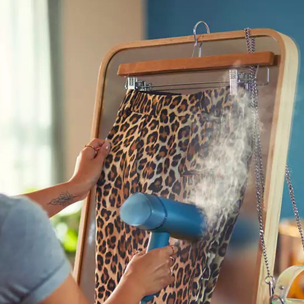 Philips Handheld Garment Steamer เครื่องรีดผ้าไอน้ำแบบพกพา STH3000/20