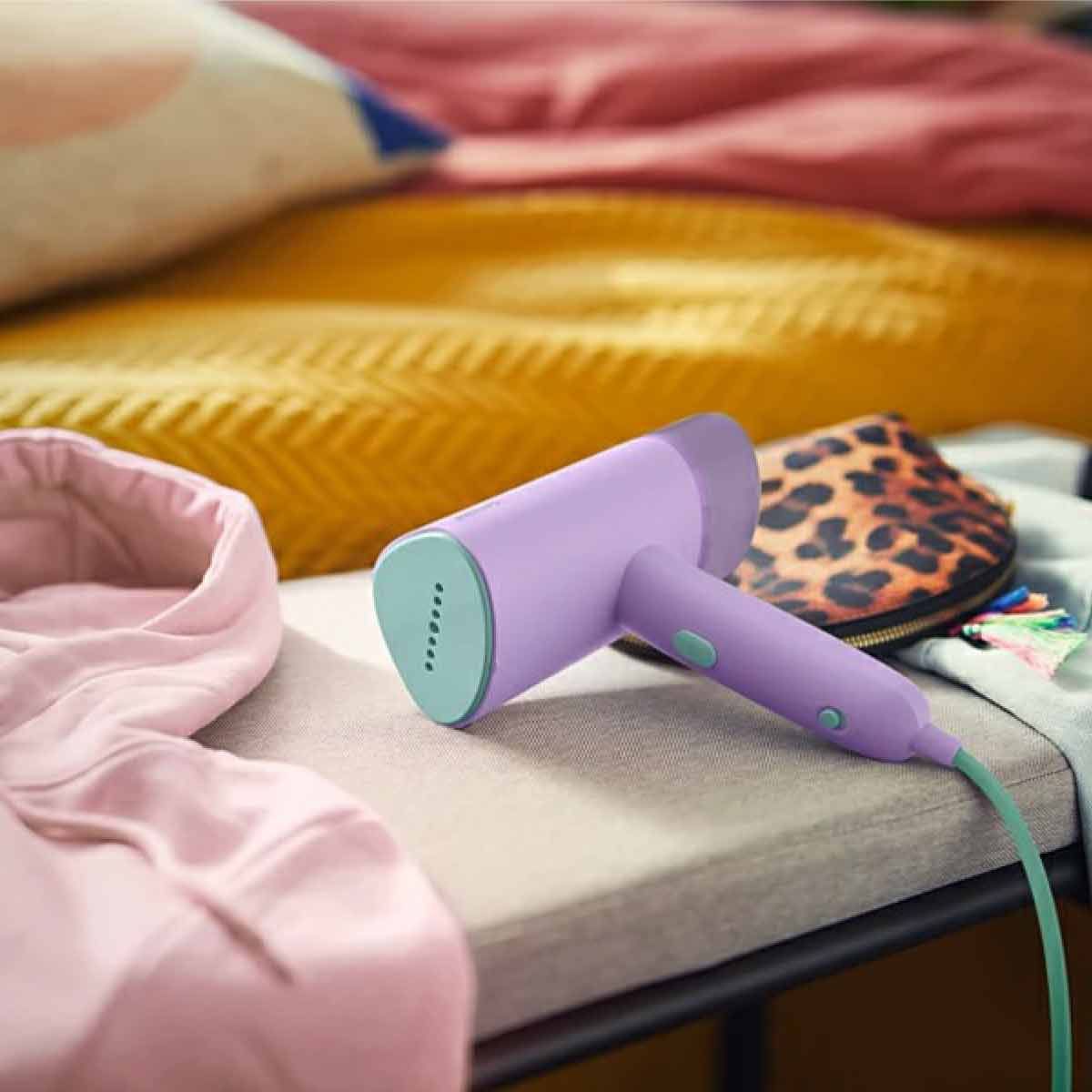 PHILIPS เตารีดไอน้ำพกพา 1000W ไอน้ำ20กรัม รุ่น STH3010/30