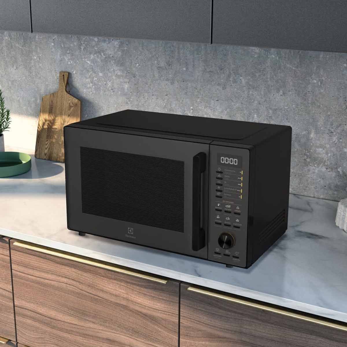 ELECTROLUX ไมโครเวฟ 27ลิตร ดิจิตอล Convection รุ่น EMC27D22BM