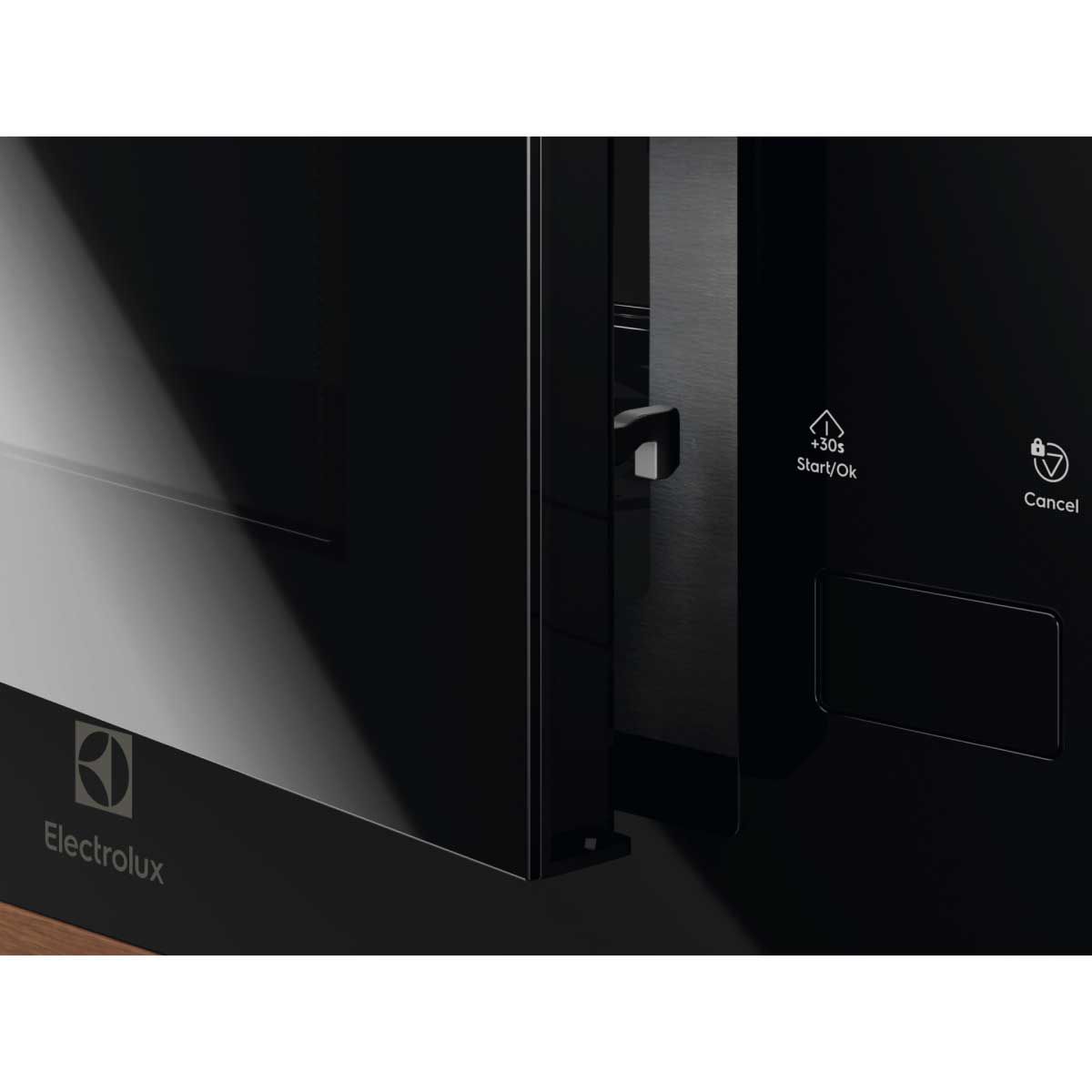 ELECTROLUX ไมโครเวฟ25ลิตร Built-in 900W รุ่นEMFB25BC
