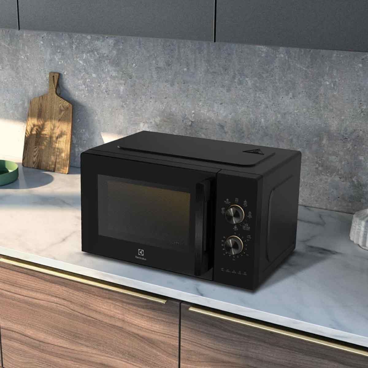ELECTROLUX ไมโครเวฟ  พร้อมระบบย่าง ความจุ 23 ลิตร รุ่น EMG23K22B