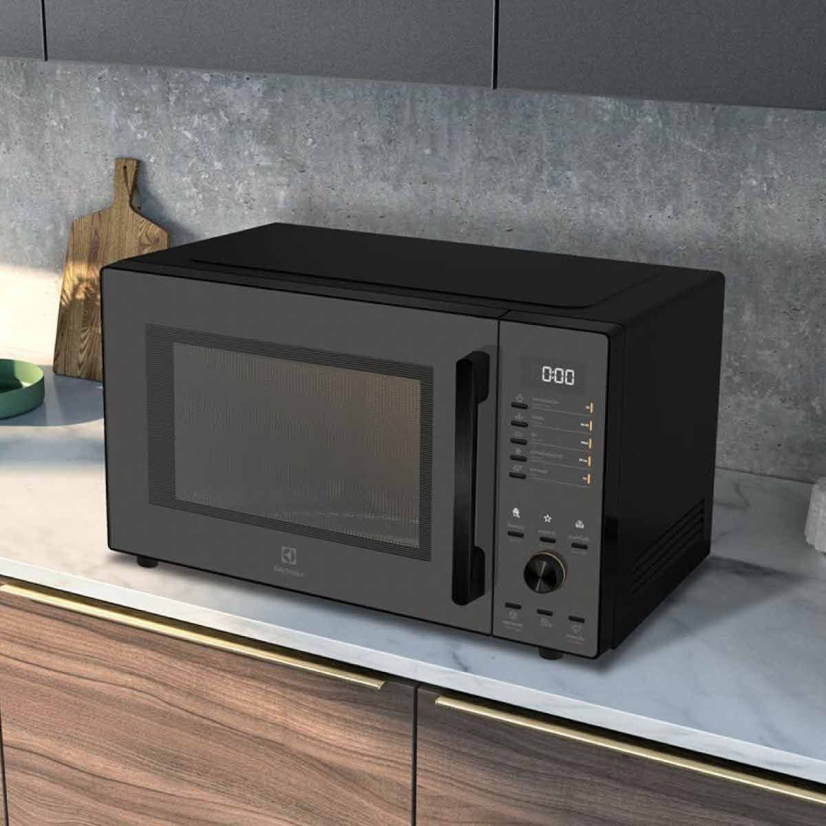 ELECTROLUX ไมโครเวฟ 30 ลิตร ดิจิตอล รุ่นEMM30D22BM