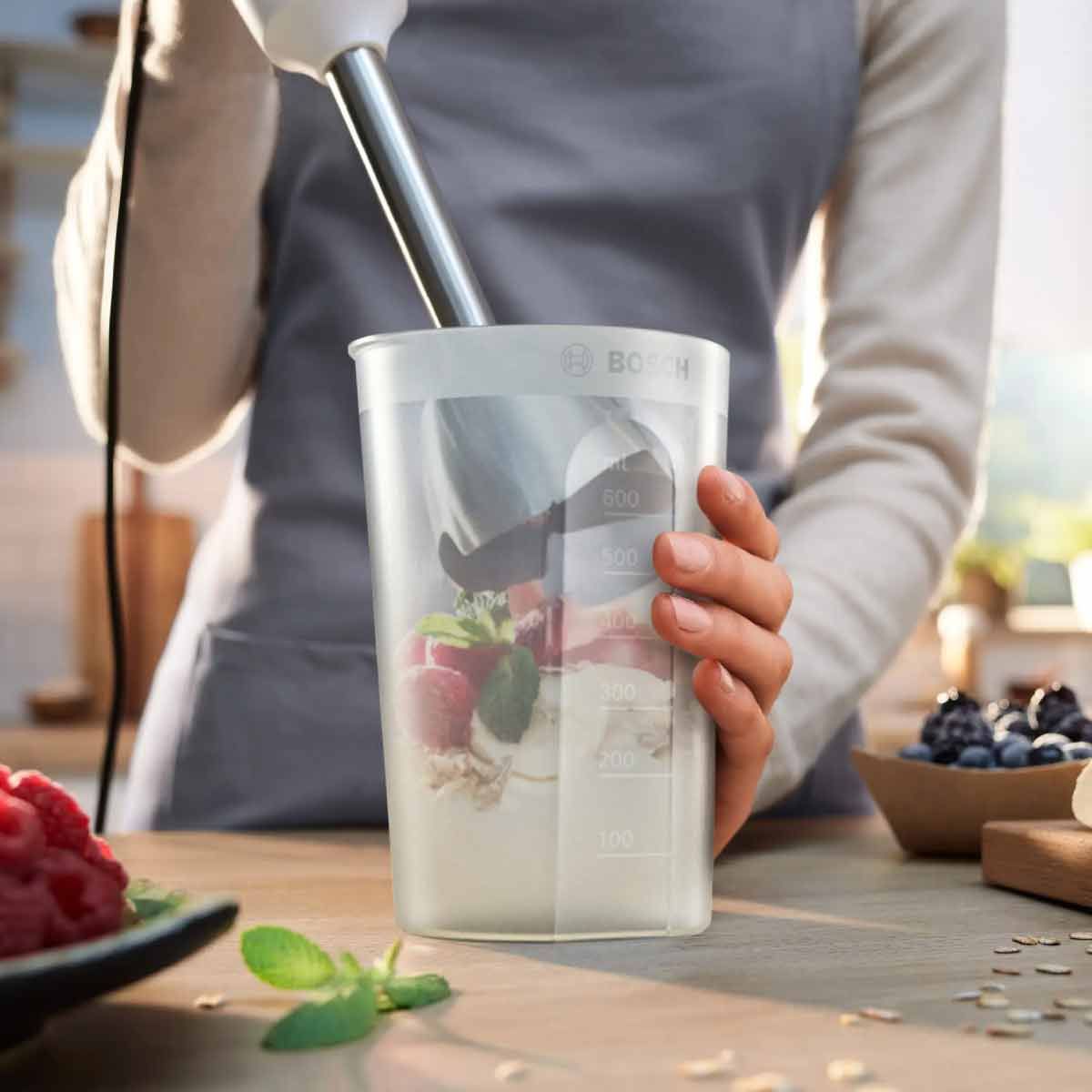 BOSCH เครื่องบดสับมือถือ 800W White รุ่น MSM4W410