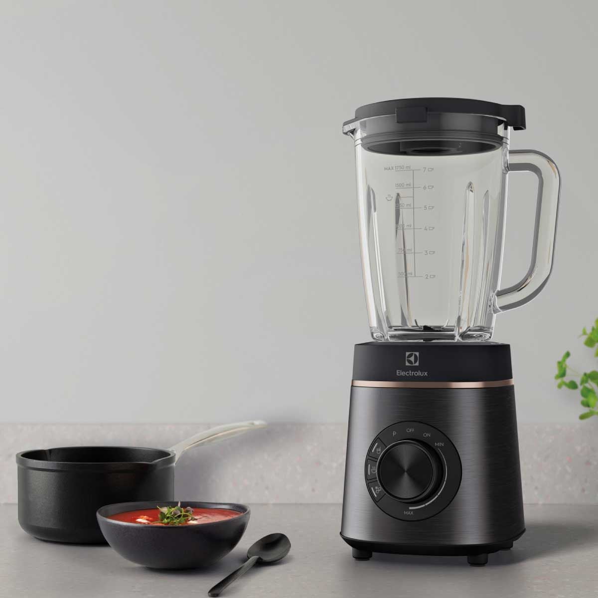 ELECTROLUX  เครื่องปั่น1.75ลิตร รุ่นE5TB1-710K