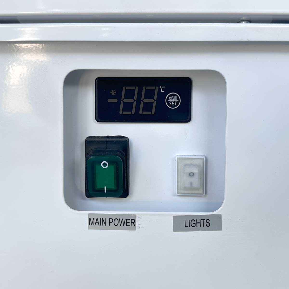 SANDEN  ตู้แช่เย็นเปิดหน้าSanden รุ่นSSD-1210A