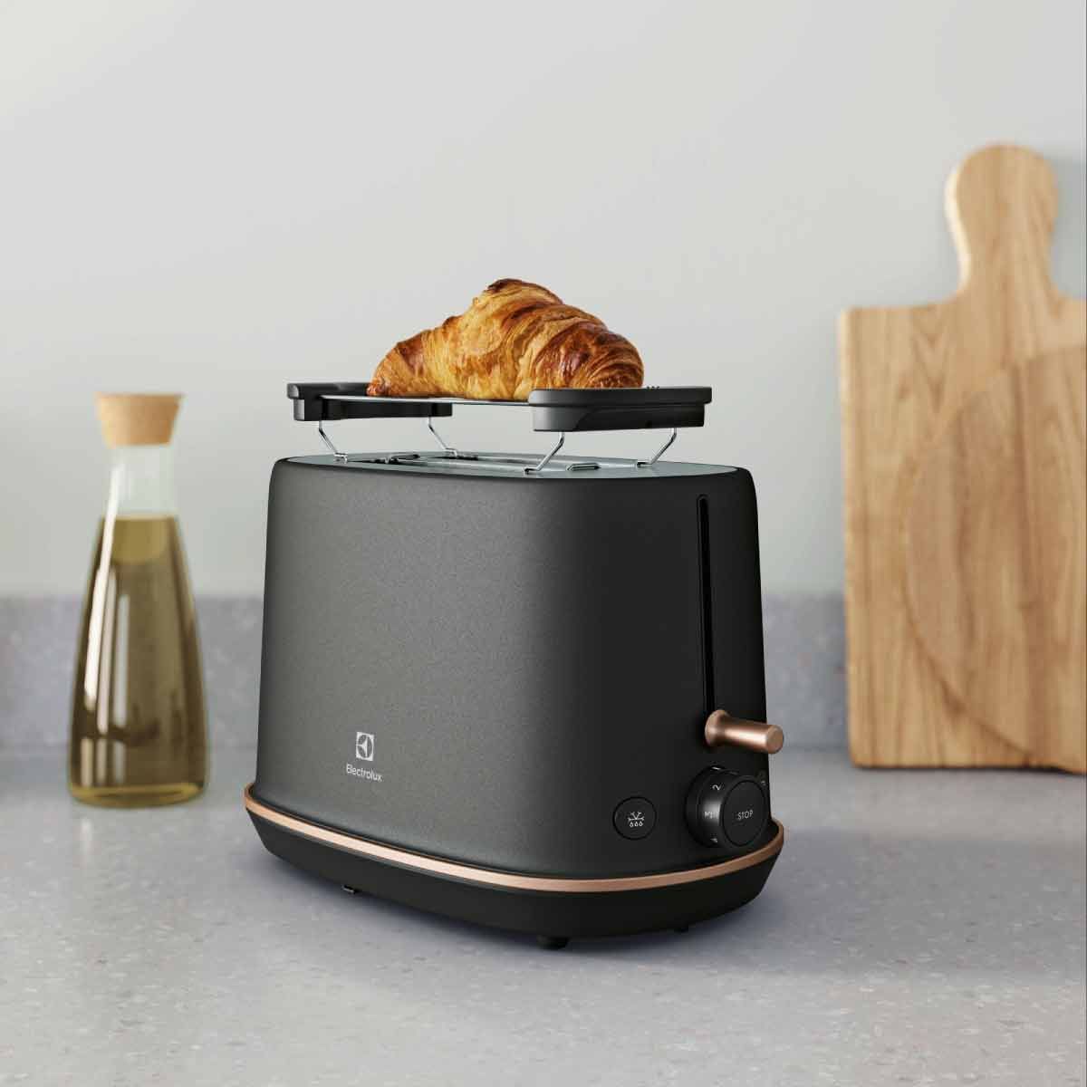 ELECTROLUX เครื่องปิ้งขนมปัง รุ่น E7TS1-60BP  (สี Black Pearl)
