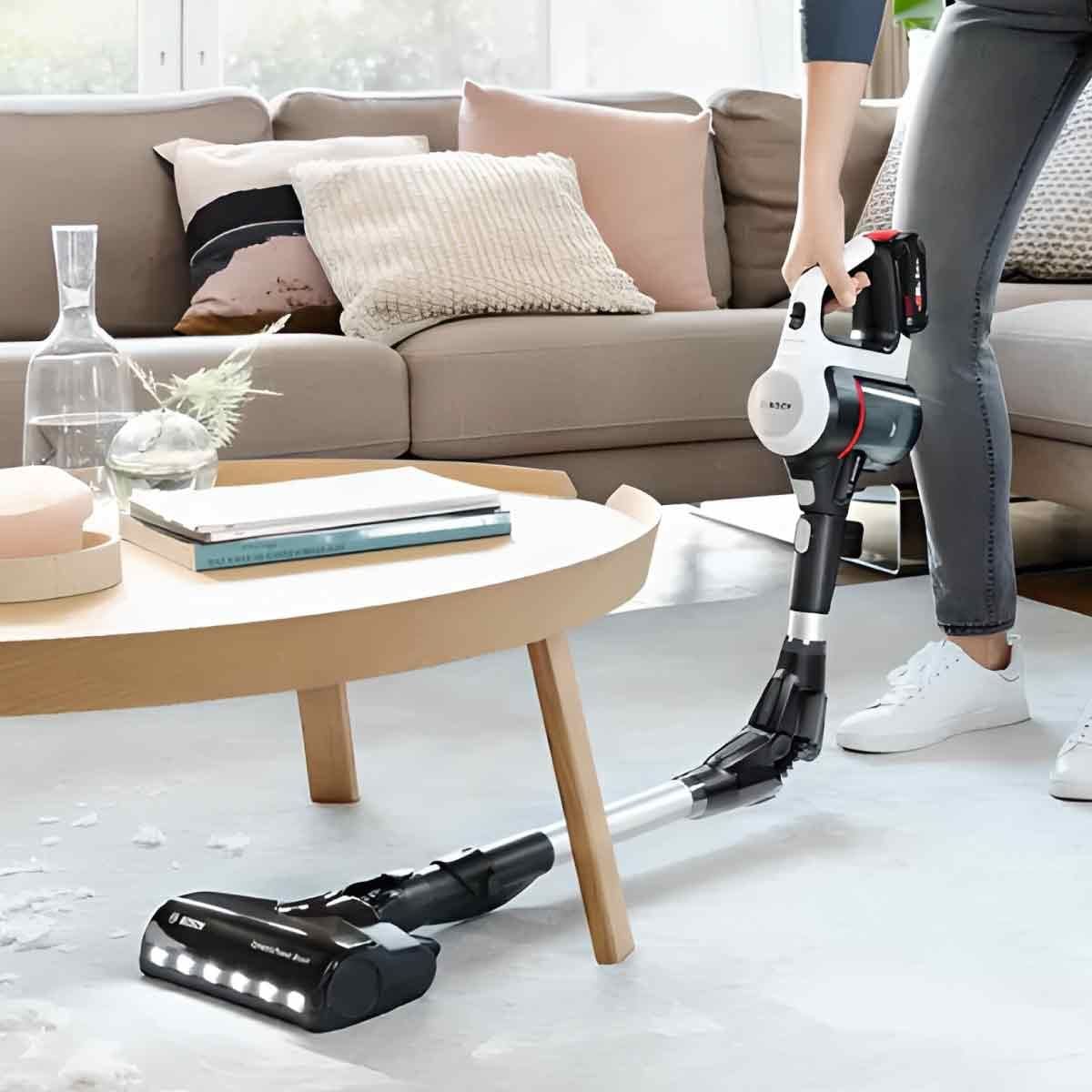 BOSCH เครื่องดูดฝุ่นไร้สาย แบบด้ามจับ รุ่น BBS711W