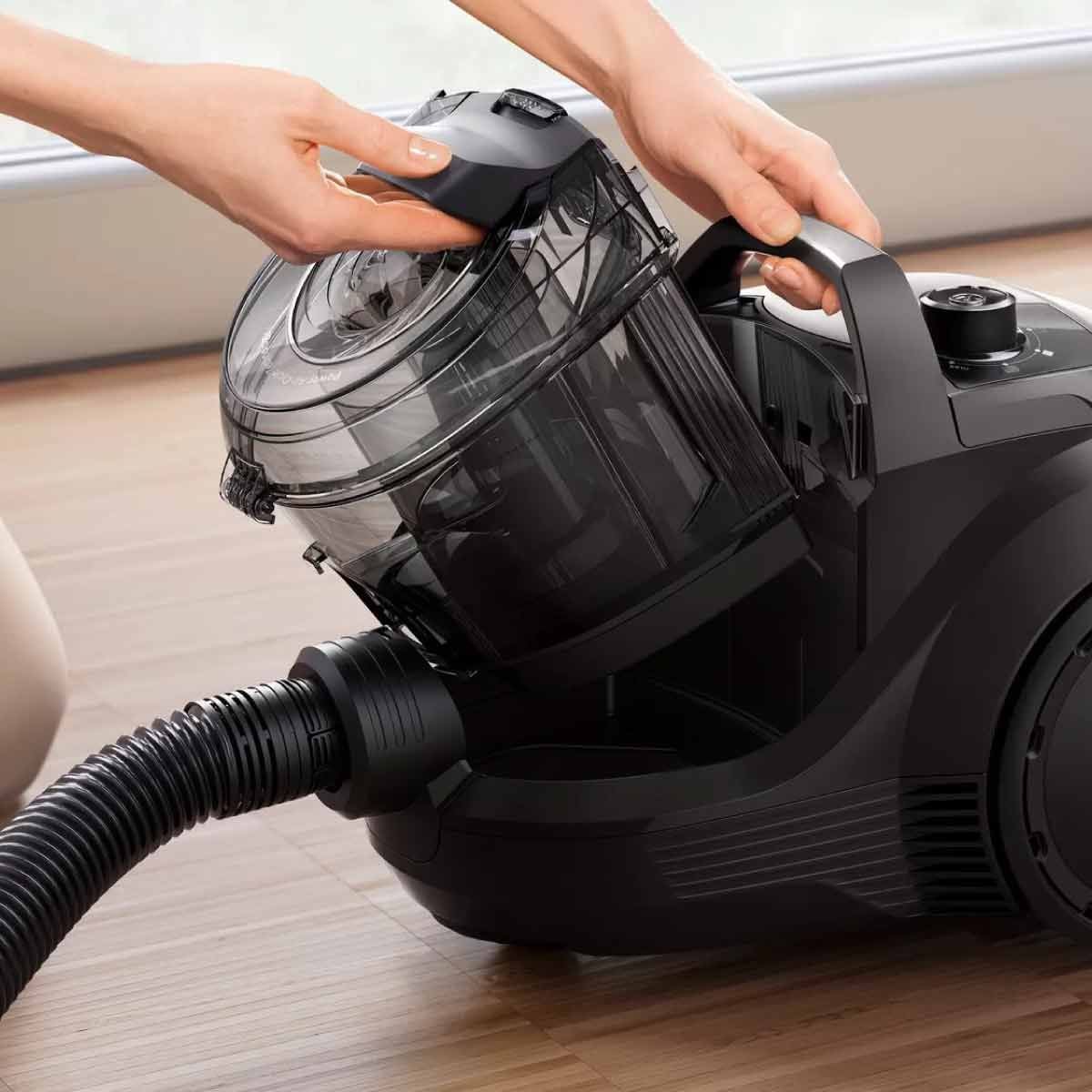 Bosch  เครื่องดูดฝุ่น2ลิตร 2000W สีดำ รุ่นBGC21X200