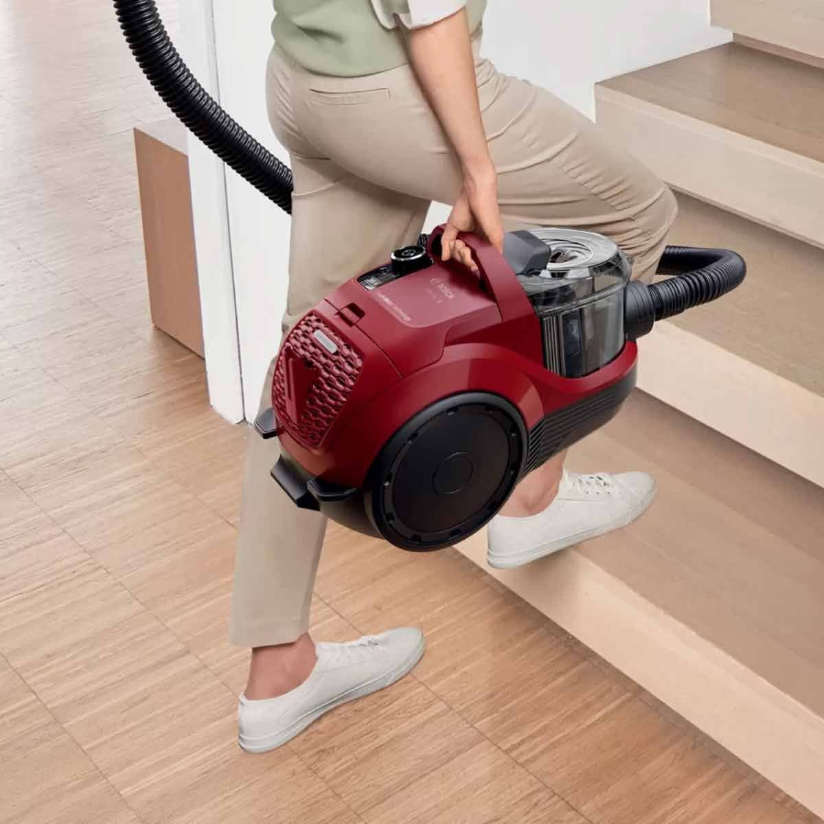 BOSCH เครื่องดูดฝุ่น 2000W สีแดง รุ่นBGS21WX200